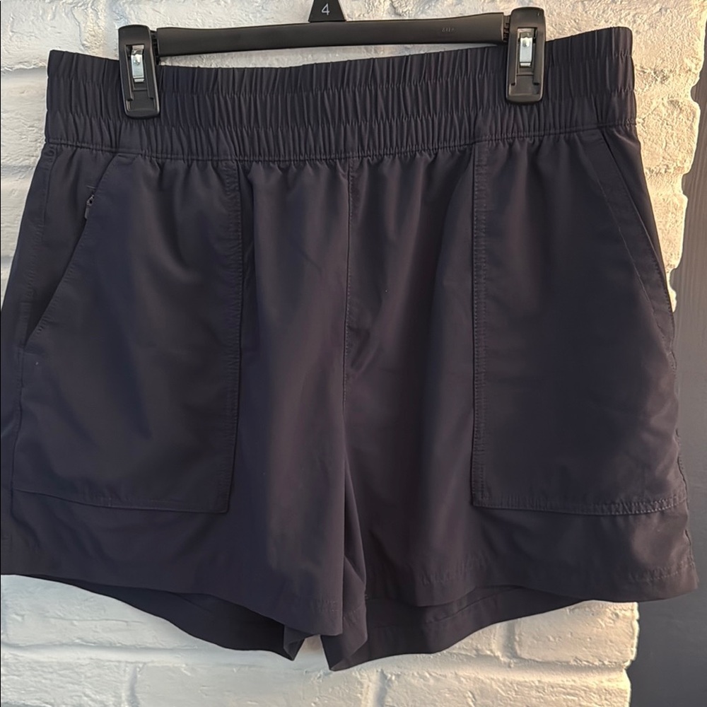 Athleta Wayfind Navy 5” Athletic Shorts Relaxed Fit